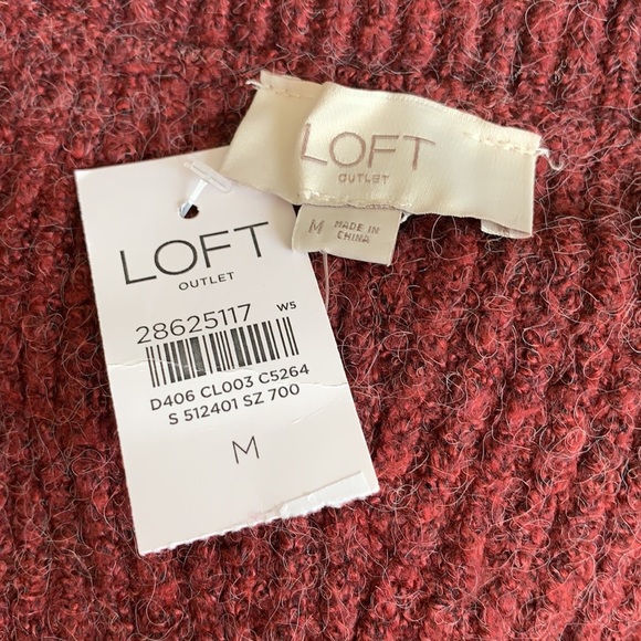 Ann Taylor NWT Fuzzy Raglan Sleeves Ribbed Pull Over Sweater - Picture 6 of 7